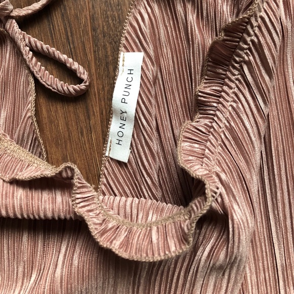 Off-the-shoulder Romper - Picture 2 of 4